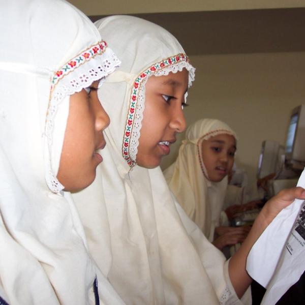 Lab-komputer-sdmuhcc-crt