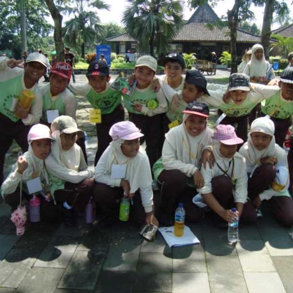 Outbond Borobuddur kelas 4