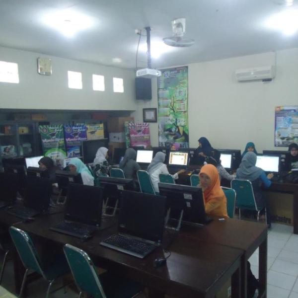 Pelatihan ICT Guru SDMuhCC e-Learning dan RPP Lesson Plan Database 2012