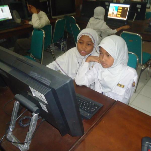 Pembelajaran IPS Asean dengan ICT Eqep - sdmuhcc-UNY