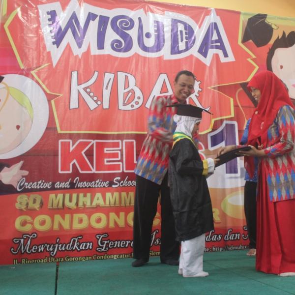 Wisuda IQRA Kelas 1 2015