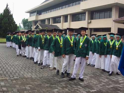 kenangan-terindah-di-sekolah-ini-tak-akan-kami-lupakan