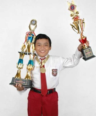 20081229073435@Grandmaster-Catur-Junior-Na