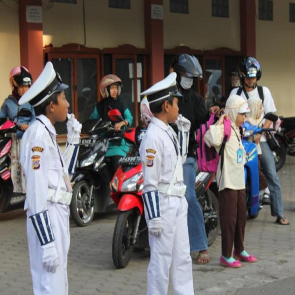 tugas-patroli-keamanan-sekolah-pks