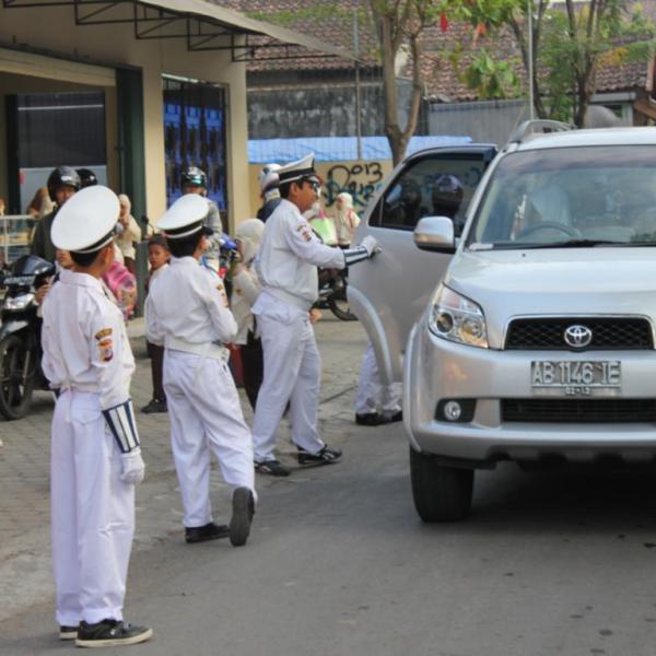 tugas-patroli-keamanan-sekolah-pks